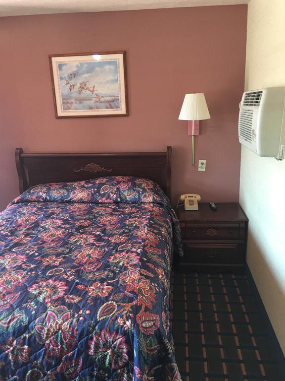 Best Value Inn Motel Sandusky Marianna Εξωτερικό φωτογραφία