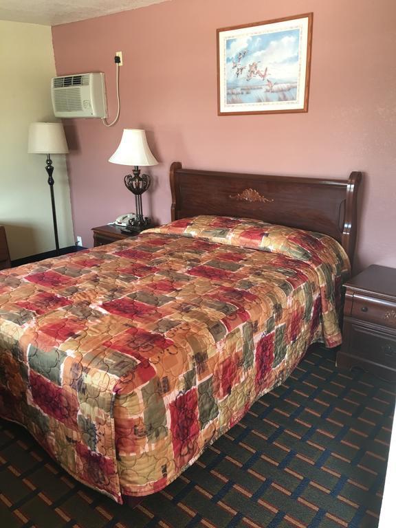Best Value Inn Motel Sandusky Marianna Εξωτερικό φωτογραφία