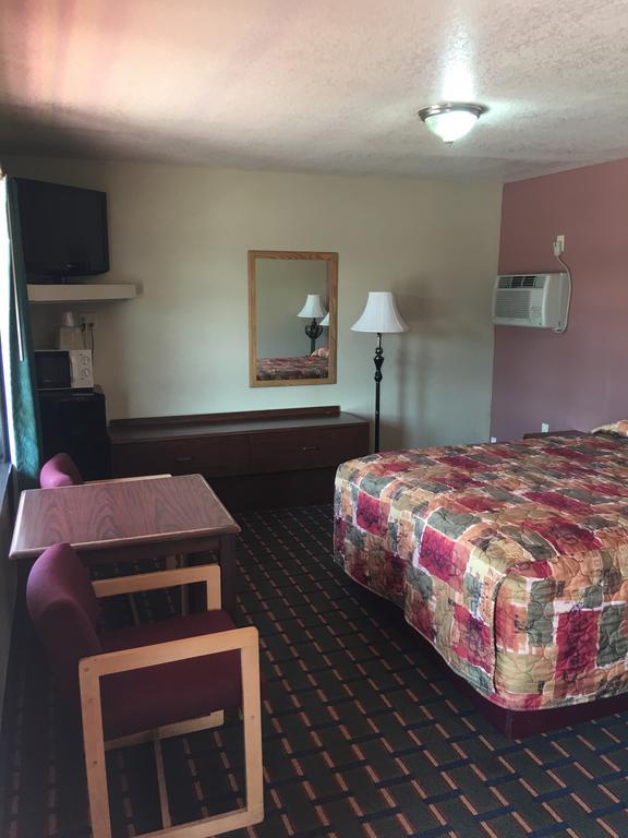 Best Value Inn Motel Sandusky Marianna Εξωτερικό φωτογραφία
