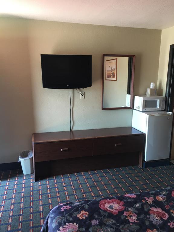 Best Value Inn Motel Sandusky Marianna Εξωτερικό φωτογραφία