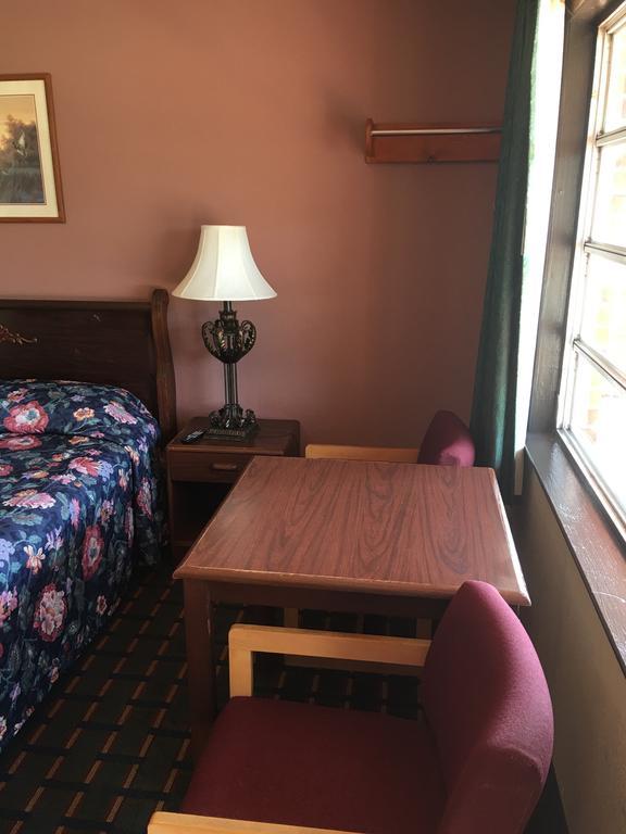 Best Value Inn Motel Sandusky Marianna Εξωτερικό φωτογραφία