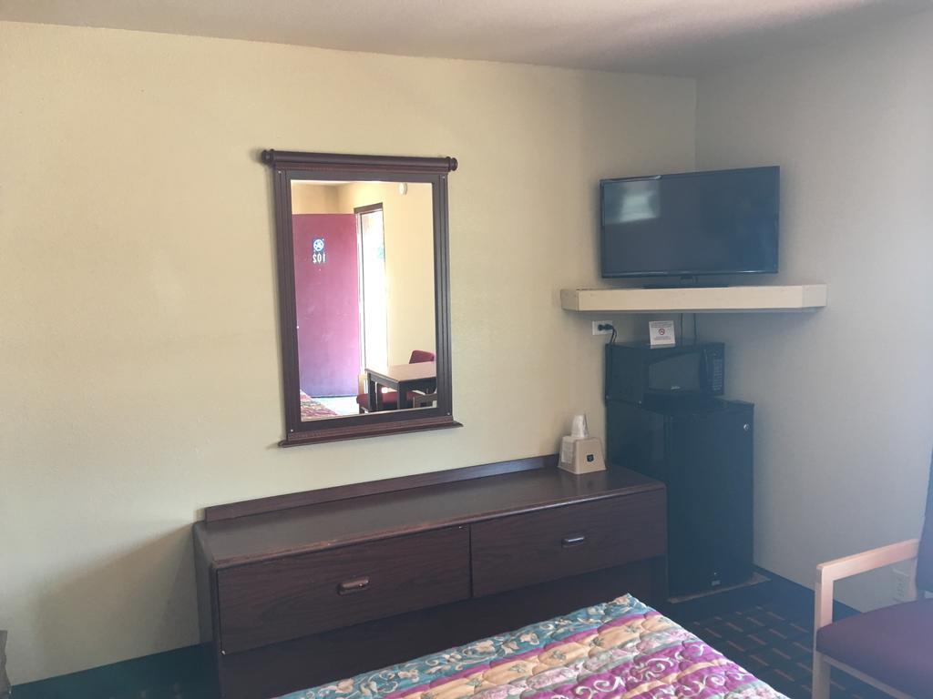 Best Value Inn Motel Sandusky Marianna Εξωτερικό φωτογραφία