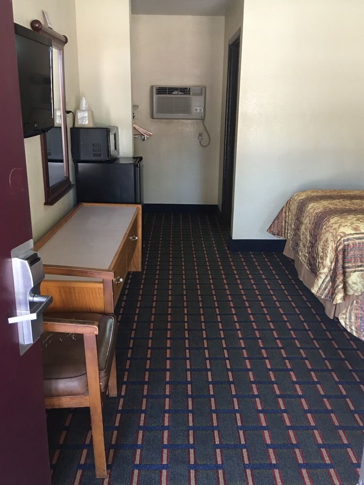 Best Value Inn Motel Sandusky Marianna Εξωτερικό φωτογραφία